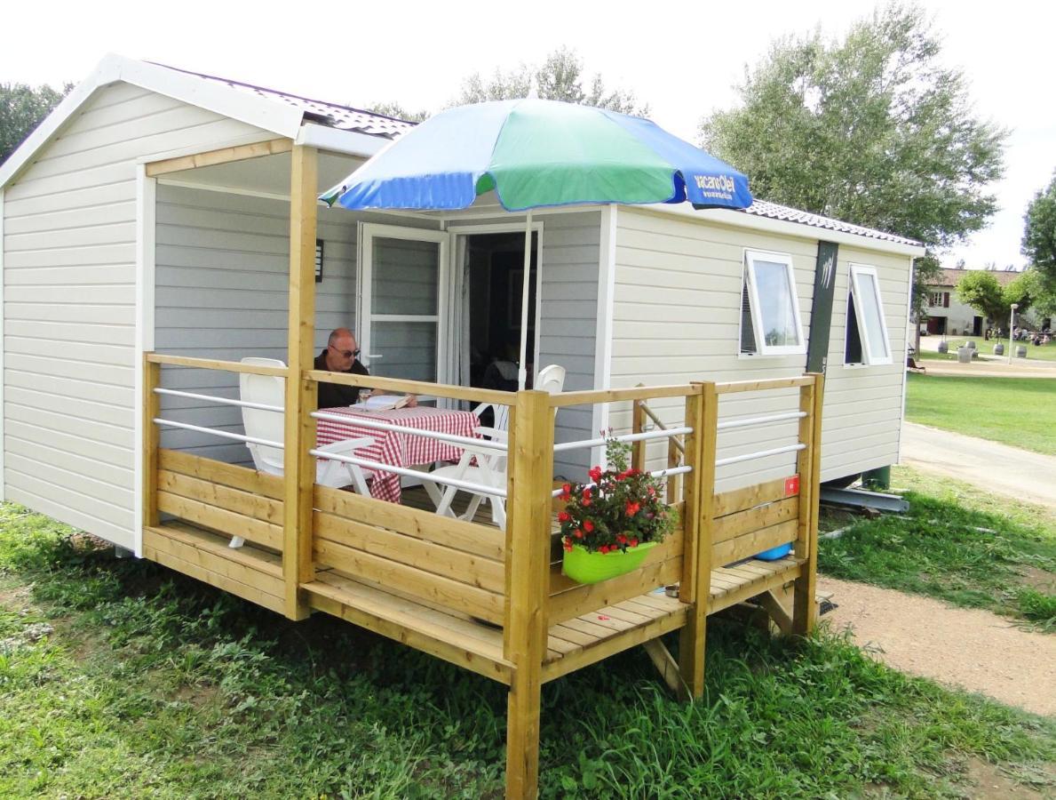 Camping Aux Rives Du Soleil Pont-de-Vaux Exterior photo